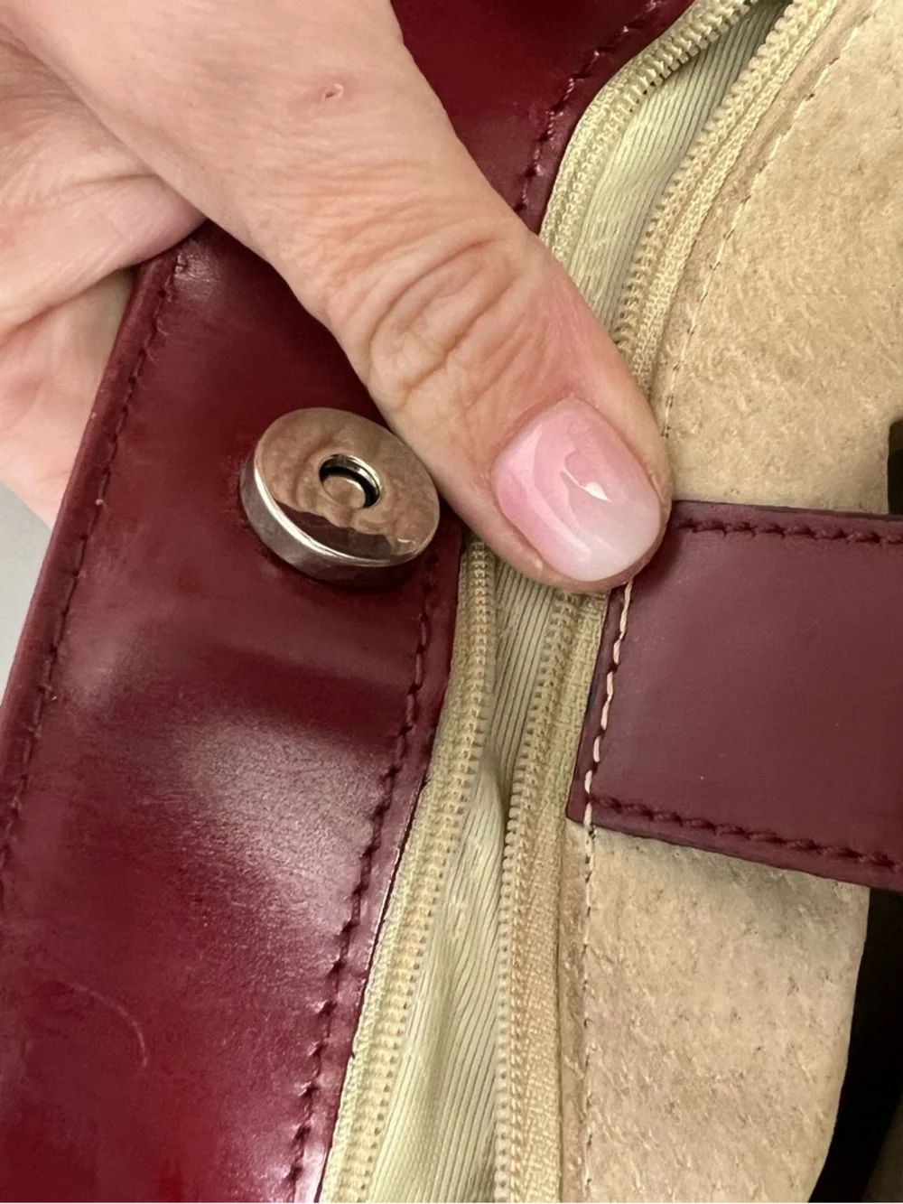 Vintage Burberry Beige Plaid Tote with Burgundy Leather Trim - Picture 7 of 7